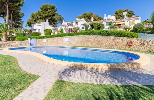 Pinar del Advocat Maison | Villa 'Eucaliptus 16' with Shared Pool, Wi-Fi and Air Conditioning