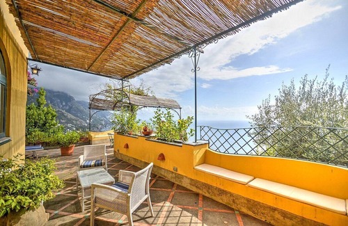 Positano Villa | Villa Eunice: Une splendide villa de deux étages située sur la haute côte face à la mer.