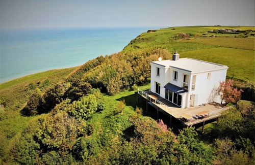 Saint-Pierre-en-Port Villa | Villa, vue exceptionnelle et panoramique sur plage, mer, falaises à 2 h de Paris