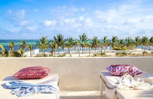 Malindi Villa | VILLA FAHARI - Neuf Chambres Villa, Couchages 18