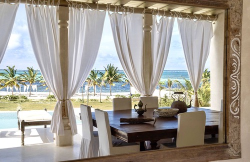 Malindi Villa | VILLA FAHARI - Neuf Chambres Villa, Couchages 18
