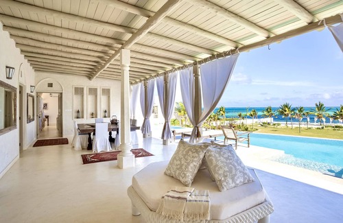 Malindi Villa | VILLA FAHARI - Neuf Chambres Villa, Couchages 18
