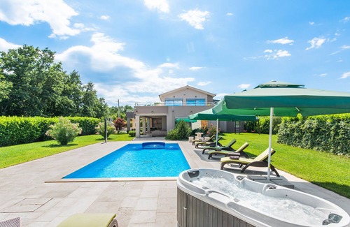 Belavici Villa | Villa Fantasia nearby Pula – Crovillas GmbH