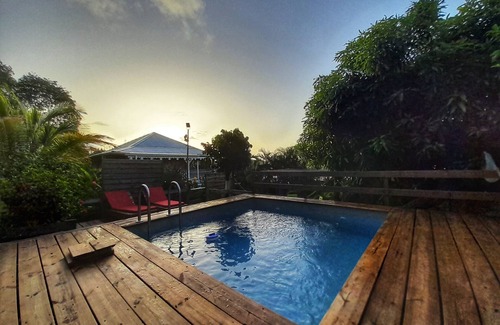 Le Vauclin Appartement | Villa Fleurs des Iles: Studio Bwa Banbou, studio cosy avec vue mer