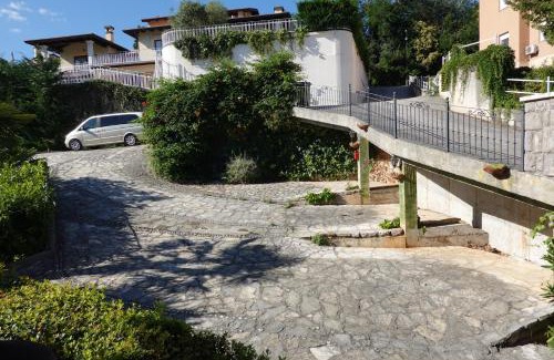 Ika Appartement | Villa Flora