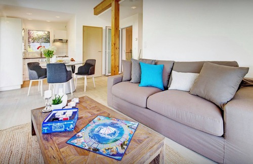 Talloires-Montmin Villa | Villa Flying Dragon - villa exclusive pour 8 au lac d'Annecy - OVO Network