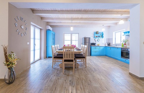 Muzini Villa | Villa pour 10 personnes avec piscine et hydromassage