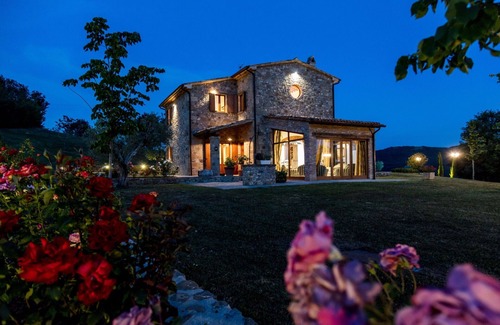 Umbertide Villa | Villa à Molino Vitelli avec 8 chambres à coucher, 16 couchages