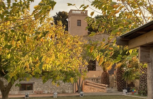 Vilanova I la Geltru Villa | Villa XV siècle - groupes de 20 à 55 personnes, barbecue, piscine - près de Barcelone Sitges