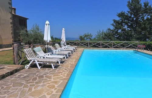Lisciano Niccone Villa | Villa Forconi: Villa de luxe entièrement privée avec piscine et wifi gratuit.