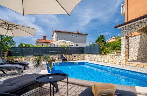 Vinez Maison | Villa Fortuna