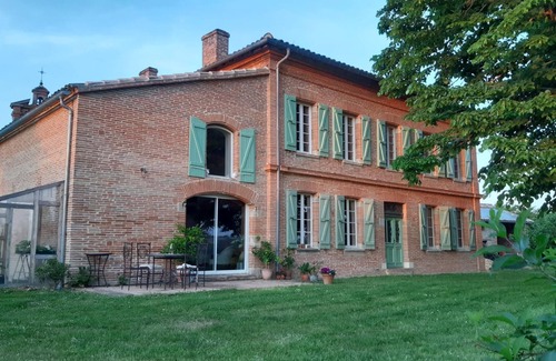 Azas Villa | Magnifique toulousaine avec piscine à débordement