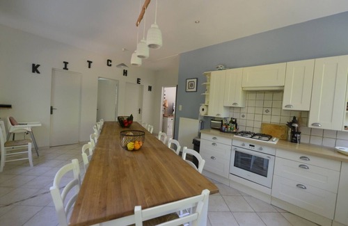 Saint-Georges-de-Didonne Maison | Grande maison 12/15 pers, à deux pas de la plage, dans environnement boisé