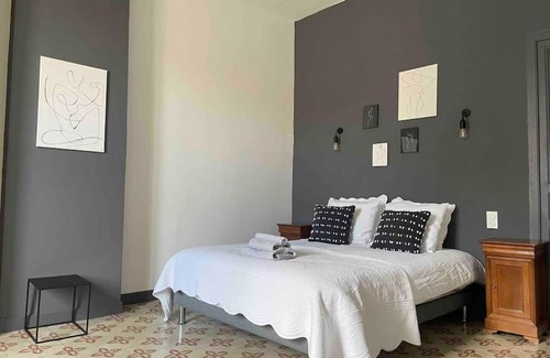 Saint-Hippolyte Maison | VILLA MONTGAILLARD 5km MER cœur village 220m² 3ch