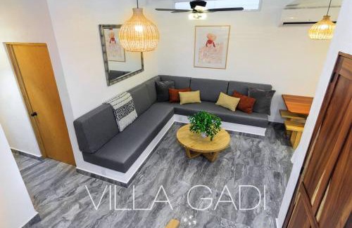 Bajio Villa | VILLA GADI - Roof Garden - Pizza Oven - Tiny Pool