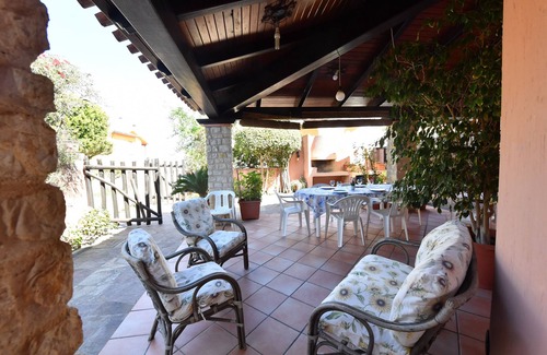 Sa Rocca Tunda Maison | Villa Gianni - Rustic House a Few Steps from the Sea for Families Seeking Peace