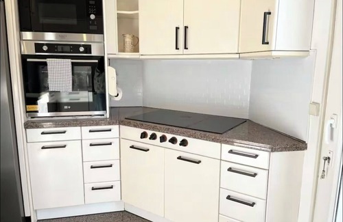 Thiais Villa | Villa golden heaven proche Paris avec 4 parking 3chambre /2sdb/WIFI 580 en Mbits