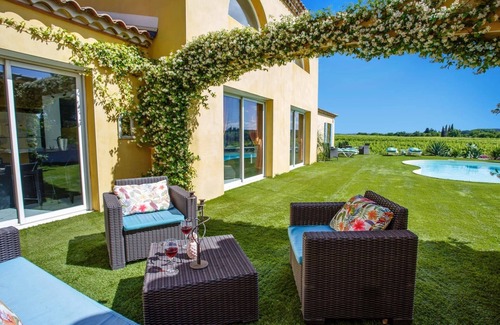 Usclas-d'Herault Villa | Villa Grenache by Villa Plus