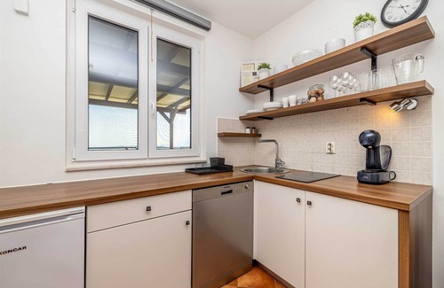 Linardici Appartement | Villa Haya - apartment KAMELIJA with heated pool