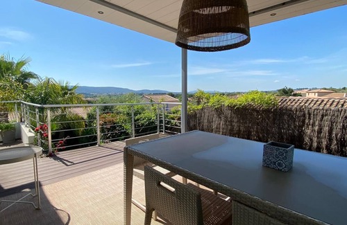 Montbazin Villa | Villa , piscine chauffée, vue exceptionnelle, jardin exotique, classé 4*