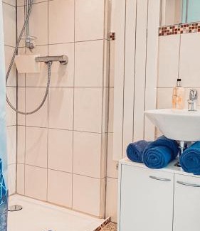Harleshausen Appartement | Villa Herkules - privates Apartment am Waldrand mit Smart TV und kostenlosen Parkplätzen