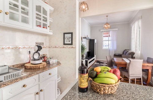 Canical Appartement | Villa "Home Away From Home" avec vue sur la mer