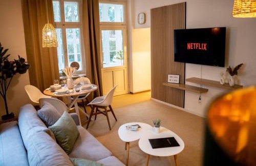 Bad Salzuflen Appartement | VILLA I 100m Kurpark I Wintergarten Boxspringbett I NETFLIX