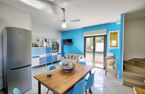 Laura Maison | Villa Il Nocchiero: A welcoming three-story independent house situated at a short distance from the beach, with Free WI-FI.
