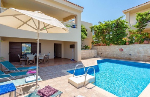 Roussospiti Villa | Villa Ilia - Quatre Chambres Villa, Couchages 9