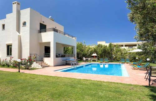 Pyrgos Psilonerou Villa | Villa Ilos by Villa Plus