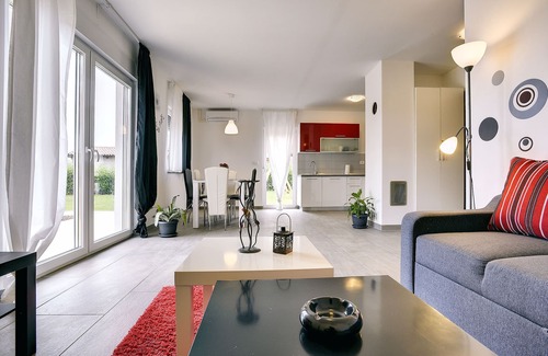 Rebici Villa | Villa met zwembad op 1 km van het strand
