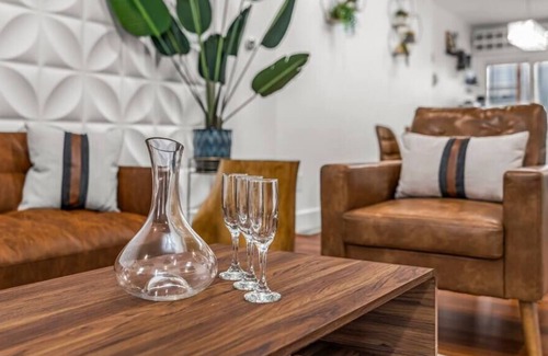 South Philadelphia Maison | Villa in Citta, LUX Rooftop, Arcade, Movie Theater
