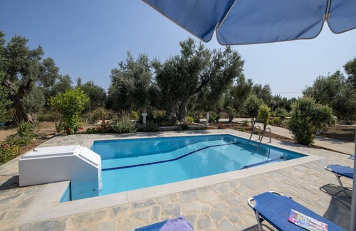 Asteri Maison | Villa spacieuse avec jacuzzi à Sfakaki