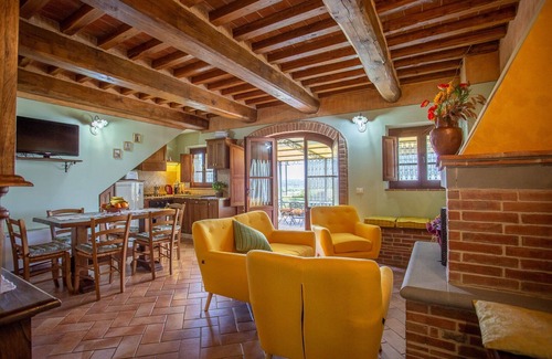 Creti Villa | Villa à Creti avec 4 chambres à coucher, 8 couchages
