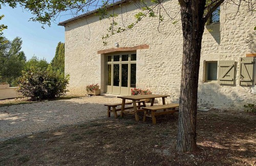 Chalais Maison | Villa en France avec piscine privée