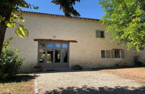 Chalais Maison | Villa en France avec piscine privée