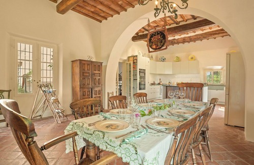 Palaia Villa | Villa in Palaia with 5 bedrooms sleeps 10
