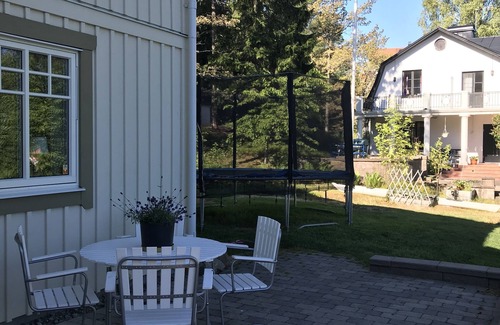 Alta Maison | Villa in quiet and beautiful Älta for rent