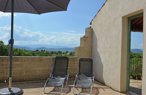 Saint-Privat-de-Champclos Maison | Villa simpliste à Barjac avec piscine