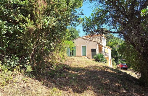 Santa-Lucia-di-Moriani Maison | Villa in the countryside, near the sea. Fantastic panoramic sea views.