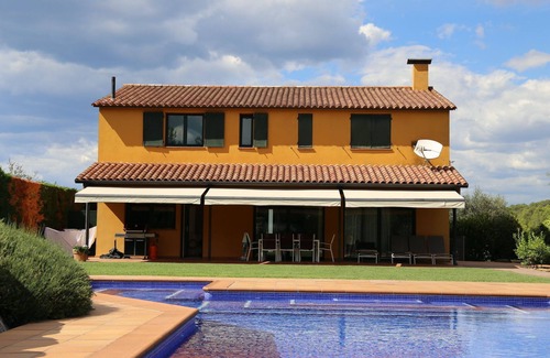 Sant Julia de Ramis Villa | Villa in VELOcity Girona, 4 Bedrooms, Pool, Office, Garage