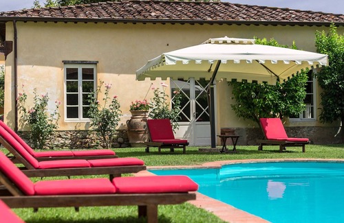 Vorno Villa | Villa à Vorno avec 12 chambres à coucher, 24 couchages