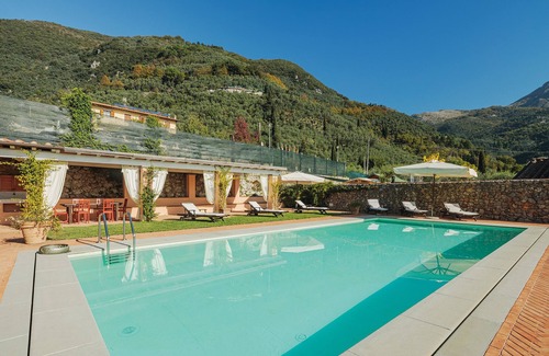 Camaiore Villa | Villa / Independent home à Lucques avec 9 chambres à coucher, 18 couchages