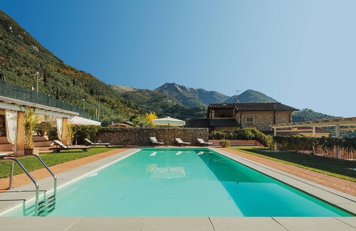 Camaiore Villa | Villa / Independent home à Lucques avec 9 chambres à coucher, 18 couchages