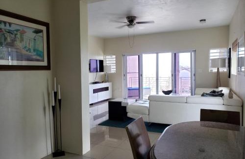 Mafolie Appartement | Villa Indigo Sunny 1BR Apartment in Private Gated Estate
