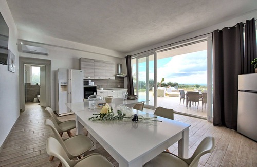 Castelvetrano Villa | Villa Infinito - Villa avec piscine privée dans les environs de Menfi, en Sicile