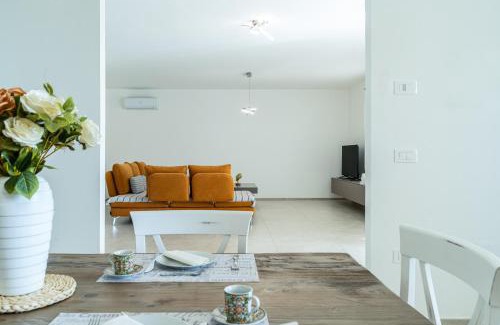 Pittulongu Villa | Villa Infinity with Pool by Wonderful Italy