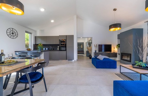 Pican Villa | Villa InSa