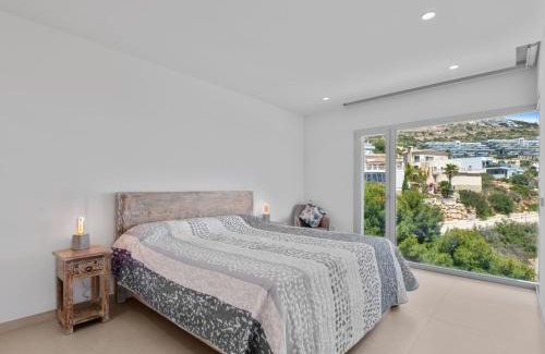 Cumbre del Sol Villa | Villa Iris by Interhome