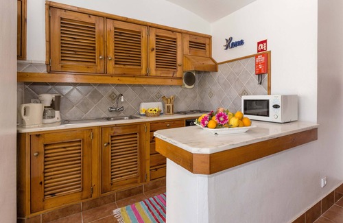 Areias de Sao Joao Villa | Villa 'Jacaranda' avec piscine privée, Wi-Fi et climatisation